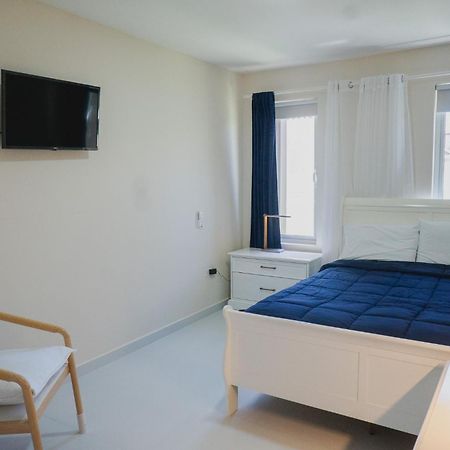 Appartement Pavia'S Centerpoint Oasis à Oranjestad Extérieur photo